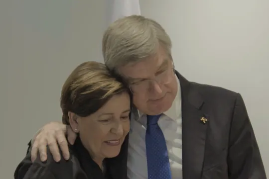 Ankie Spitzer en Thomas Bach