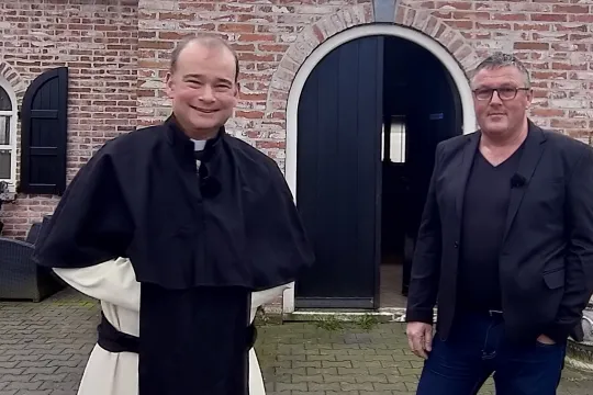 Roderick zoekt licht: Biologisch boeren als monniken_02