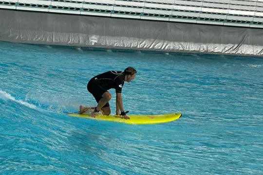 KKN - aflevering 8 - Surfen.jpg