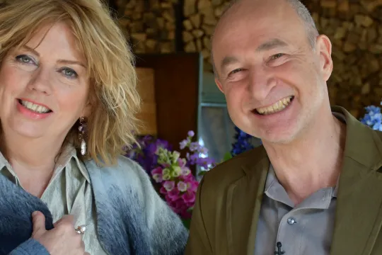 KRO-NCRV's De verwondering met Annemiek Schrijver en Jim van Os