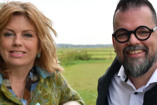 KRO-NCRV's De verwondering met Annemiek Schrijvers en Wouter van der Toorn