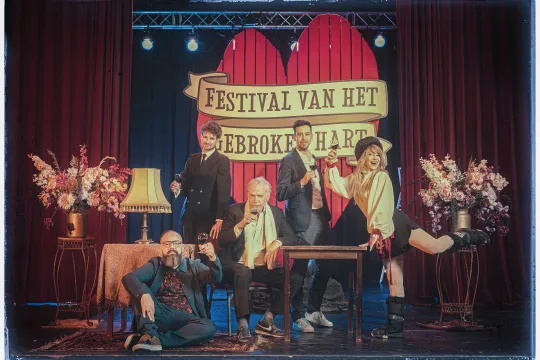 De Staat van Stasse: Festival van het Gebroken Hart