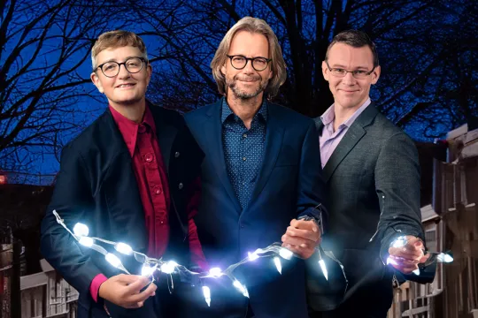 KRO-NCRV Kerstverlichting presentatoren.jpg