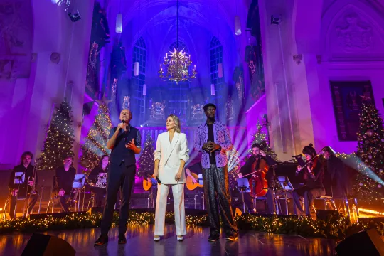 KRO-NCRV's In het licht van kerst met Stef Bos