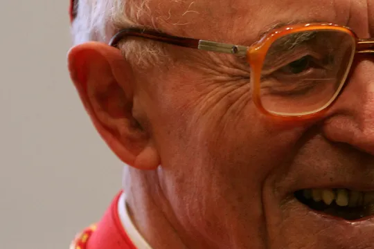 Newly appointed cardinal Albert Vanhoye of France is pictured during the traditionnal courtesy visit, 24 March 2006 in Vatican, at the consistory. Fifteen new cardinals, including 12 who are likely to elect his successor, are elevated to the status of cardinal. AFP PHOTO / PATRICK HERTZOG 