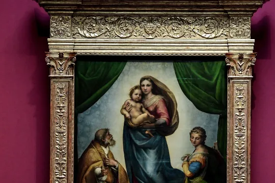 De Sixtijnse Madonna hangt sinds 1754 in Dresden. Het is het topstuk uit de collectie van de Gemäldegalerie Alte Meister. 