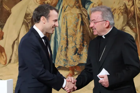 Macron met Ventura