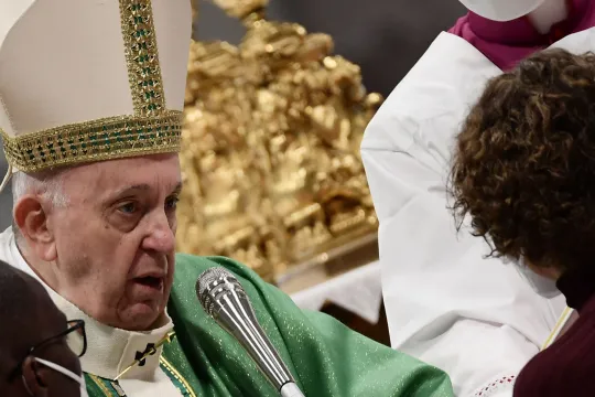 Paus Franciscus heeft vanochtend voor het eerst aan zowel mannelijke als vrouwelijke lekengelovigen aangesteld als lector en catechist