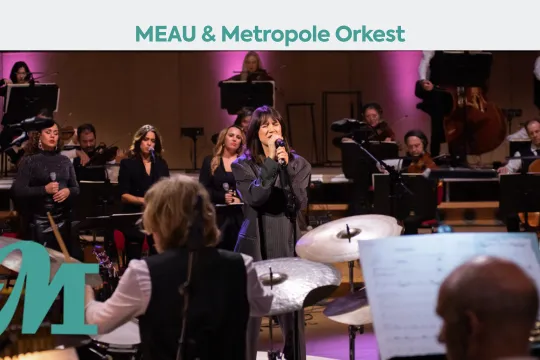 Het Metropole Orkest wil Nederland een hart onder de riem steken en treedt op met zangeres MEAU