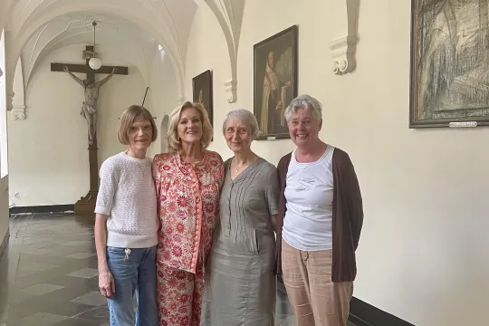 Tineke Kloostergasten