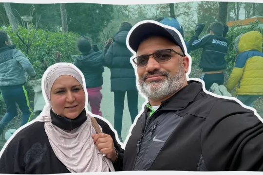 “Er is een groot tekort aan islamitische pleeggezinnen”, Mohammed en Jamila schoten te hulp