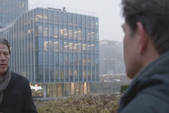 Twan in gesprek in Waarde van de Aarde
