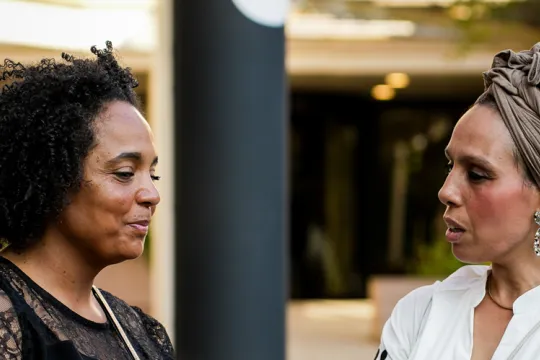 Samira Bakhcha en Cynthia Cudogham Een huis vol