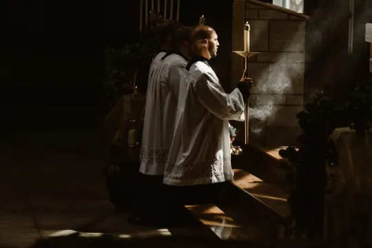 Priesters durven niet uit de kast te komen.