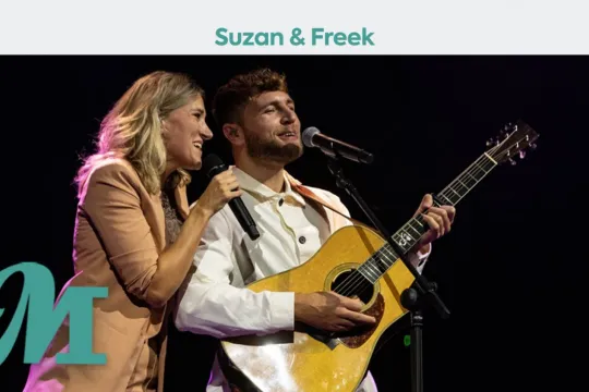 Suzan & Freek zingen ons door de donkere dagen