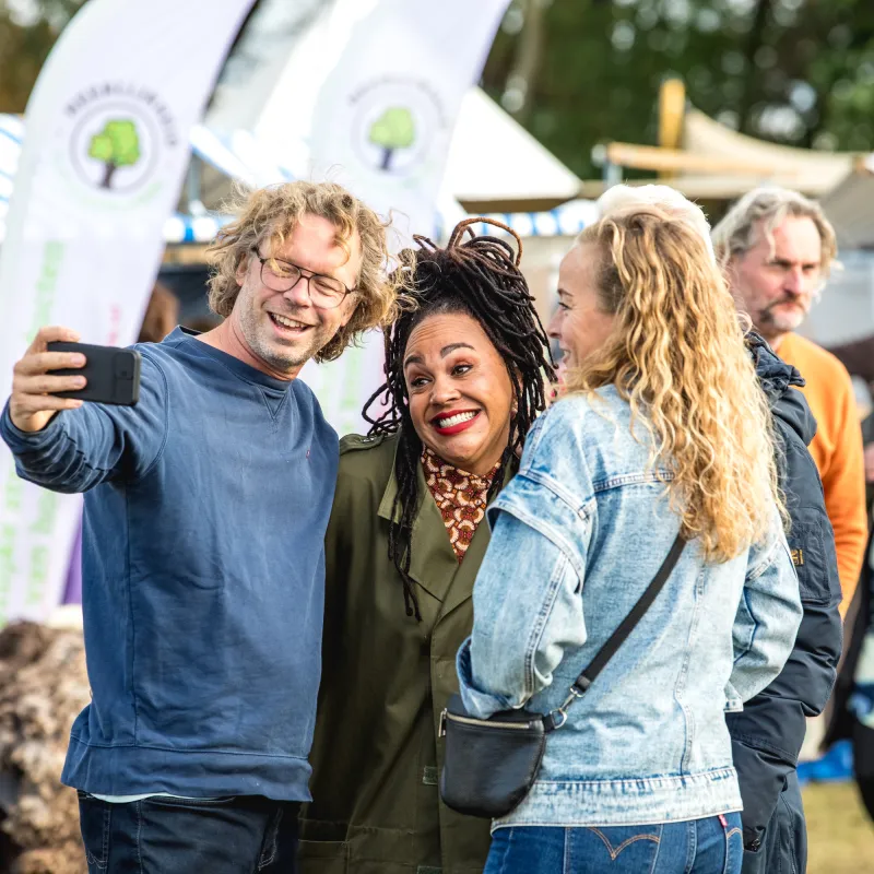 BinnensteBuiten Festival Sharon