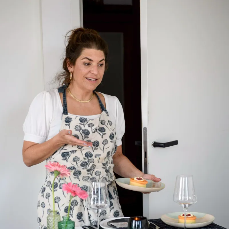 Reina Schoorl kookt bij mensen thuis 