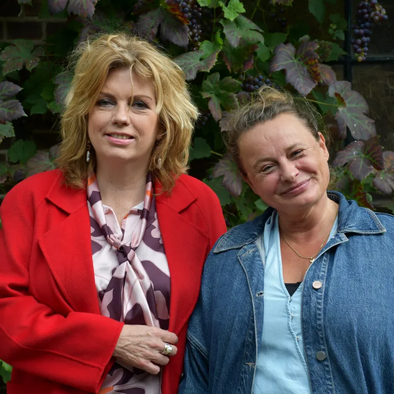 Annemiek Schrijver en Mirjam van Biemen