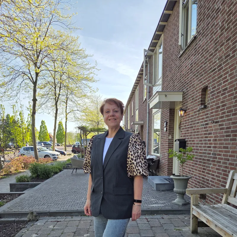 Elly Neve-Pit uit Tollebeek 
