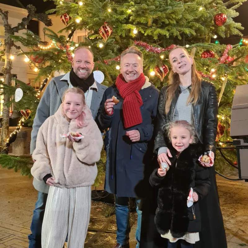 Remco en Kirsten met presentator Joris Linssen 