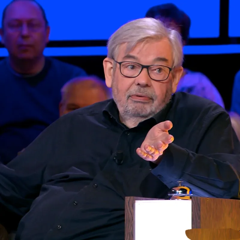 Maarten van Rossem over het koningshuis in De slimste mens