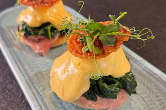 eieren gerechten pasen binnenstebuiten eggs benedict