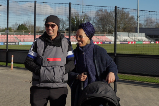 Ali en Samira Bakhcha op het voetbalveld