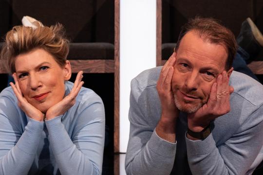 Herman en Paulien in De slimste mens - awkward family shoot