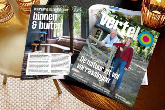 Tafel met magazines