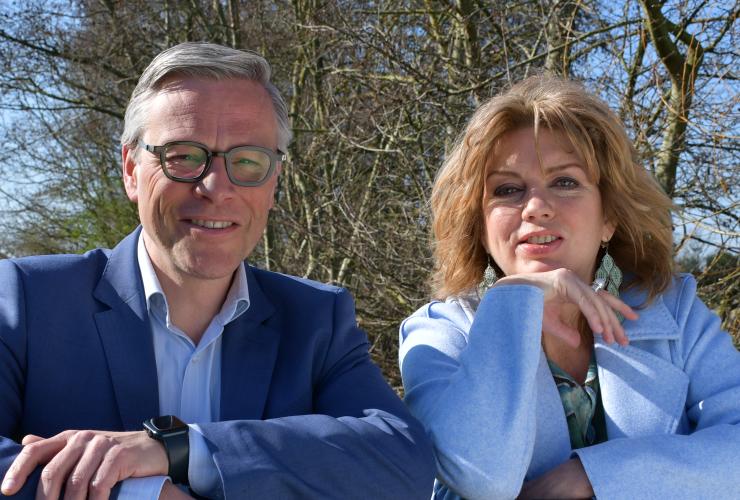 Annemiek Schrijver en Arnold Huijgen