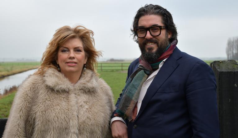 KRO-NCRV's De verwondering met Annemiek Schrijver en Ahmet Polat