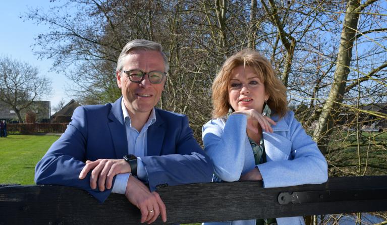 KRO-NCRV's De verwondering met Annemiek Schrijver en Arnold Huijgen