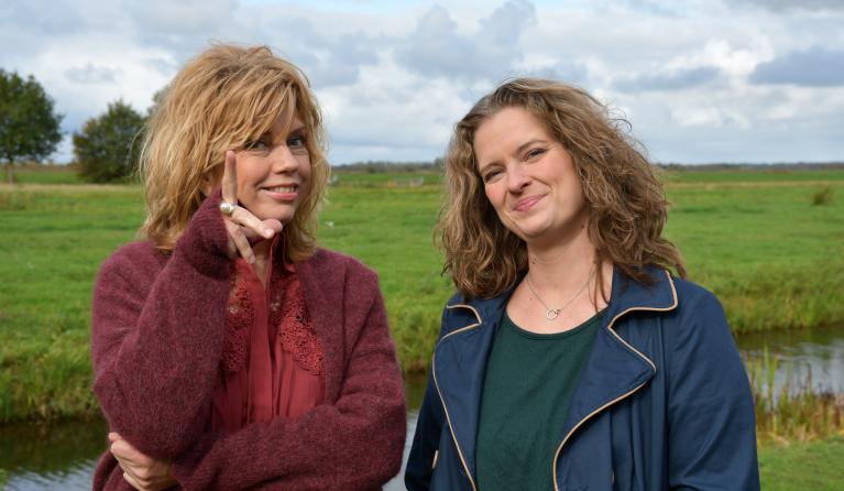 KRO-NCRV's De verwondering met Annemiek Schrijvers en Elke Wiss