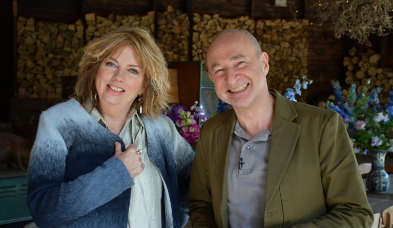 KRO-NCRV's De verwondering met Annemiek Schrijver en Jim van Os