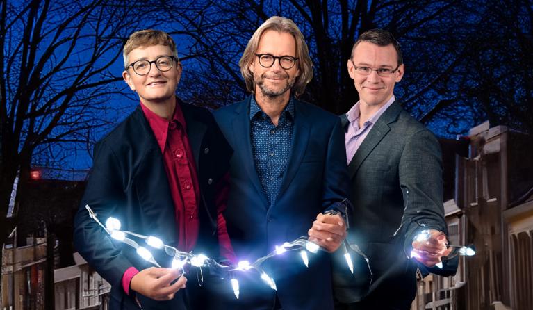 KRO-NCRV Kerstverlichting presentatoren.jpg