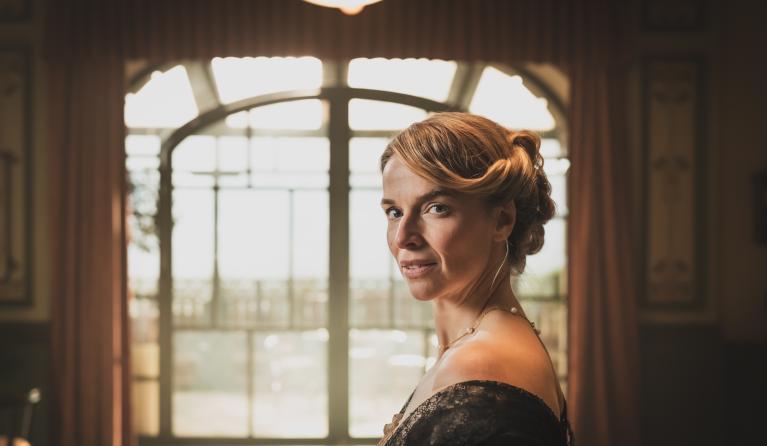 Thekla Reuten - Grand Hotel aan Zee