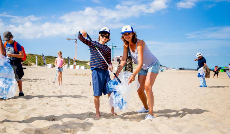 Zwerfafval opruimen