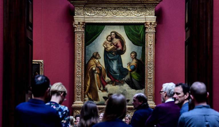 De Sixtijnse Madonna hangt sinds 1754 in Dresden. Het is het topstuk uit de collectie van de Gemäldegalerie Alte Meister. 