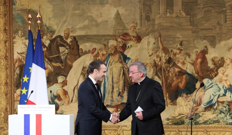 Macron met Ventura