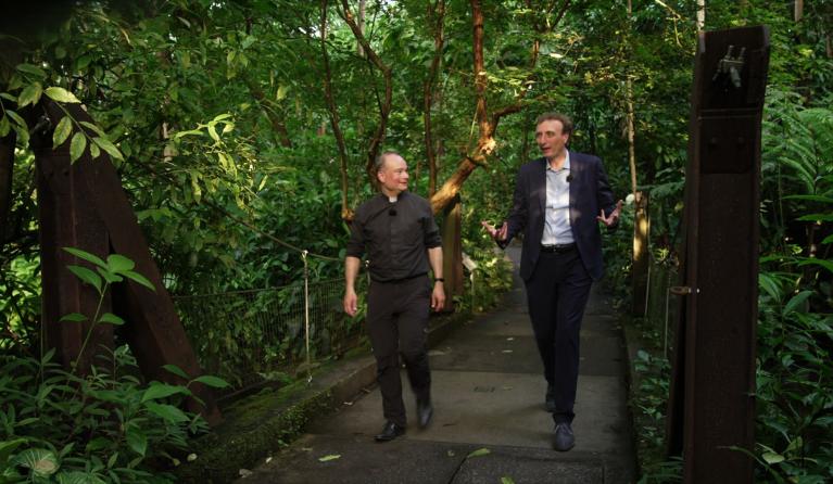 RZL Roderick en directeur Alex van Hooff in Burgers' Zoo