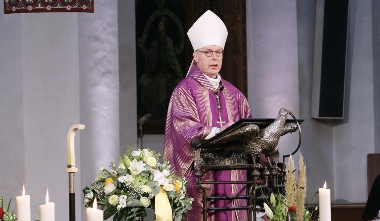 Gerard de Korte met mijter