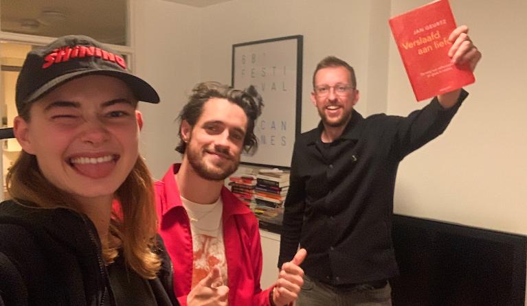 Emma, Jasper en Stijn in de zelfhulpboekenclub