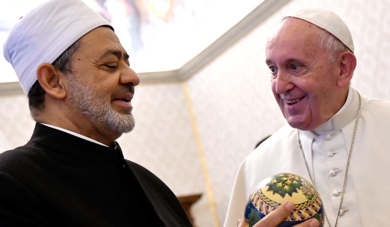Grootimam Al-Tayeb met paus Franciscus 