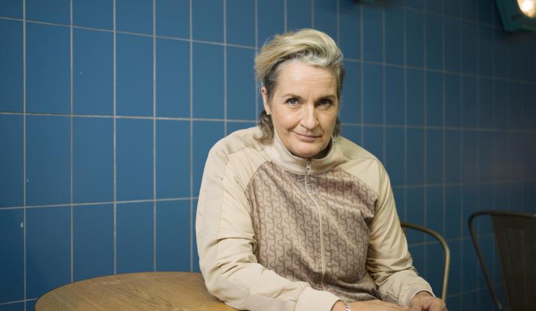 “Ik wil bovenal de kijkers bedanken voor vijf bijzondere seizoenen. Tot ziens, dit was M.”