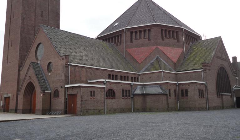 OLV van Lourdes Bergen op Zoom exterieur