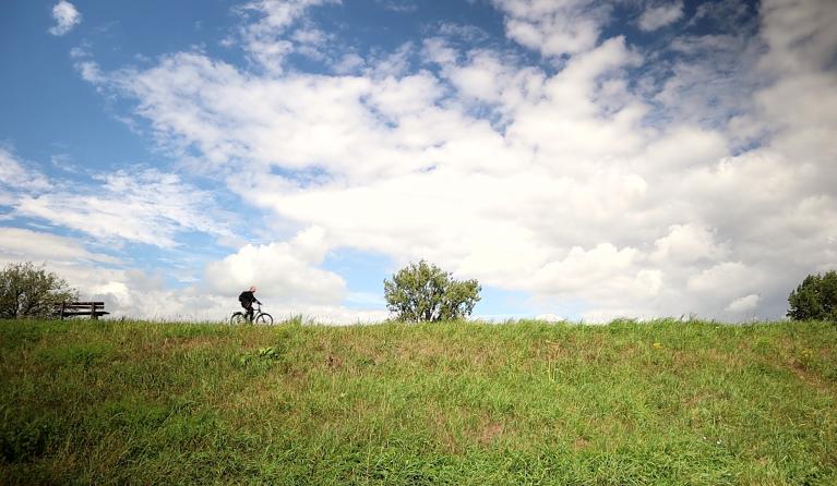Roderick Zoekt Licht op de fiets