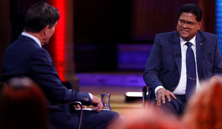 College Tour president van Suriname