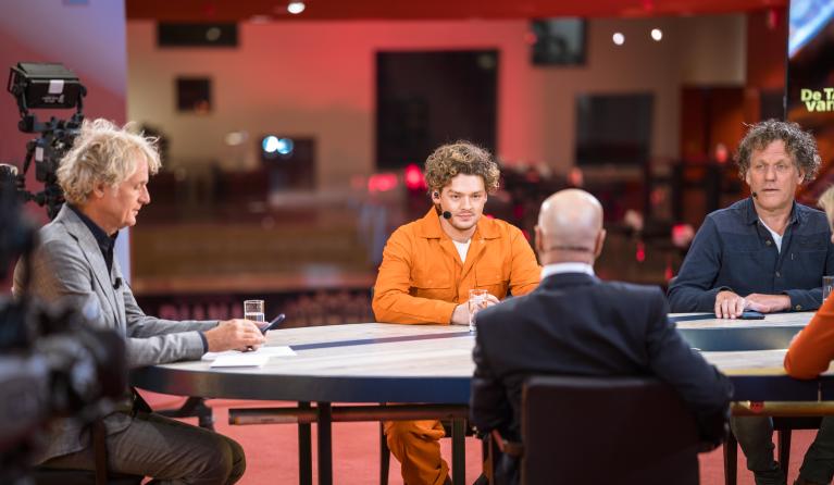 Jeroen Pauw en Kees van der Spek in The Passion 2022