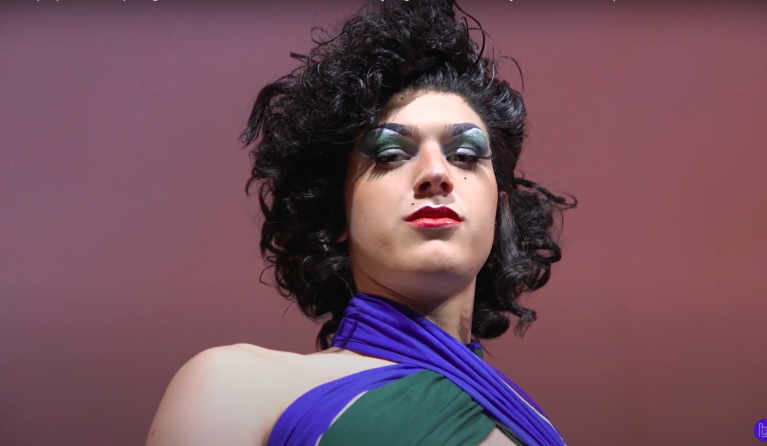 brandpunt plus still van een drag queen