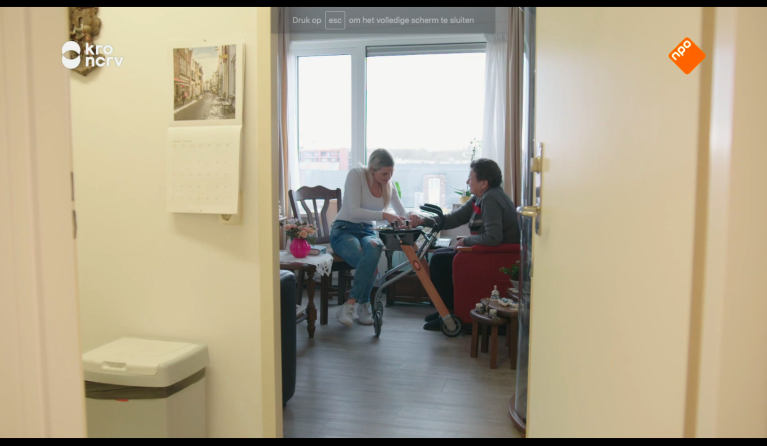 Student met oude vrouw